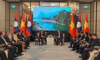 Más cooperación con el Frente para la Construcción Nacional de Laos