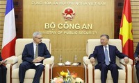 Vietnam califica a Francia como socio prioritario y fiable   