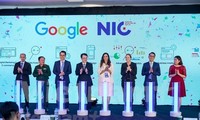 Google comprometido a apoyar la formación de estudiantes vietnamitas en la causa de transformación digital nacional