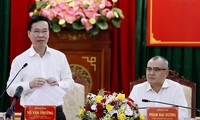 El Presidente de Vietnam se reúne con líderes de la provincia de Phu Yen