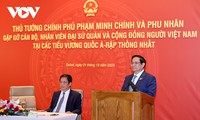 El primer ministro Pham Minh Chinh se reúne con la comunidad vietnamita en los Emiratos Árabes Unidos