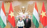 Vietnam y Hungría abogan por implementar con mayor eficiencia los acuerdos firmados