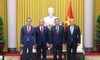 El presidente To Lam recibe a los embajadores del grupo de países túrquicos