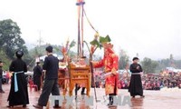 Celebran el Festival Long Tong 