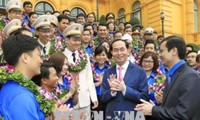 Presidente vietnamita subraya el papel de los jóvenes en el crecimiento nacional