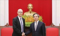 Representantes de Facebook, Apple y Coca Cola recibidos por alto funcionario vietnamita