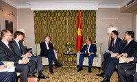 Premier vietnamita sostiene reuniones con altos funcionaros de la Unión Europea