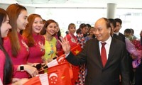 Primer ministro de Vietnam asiste a la Cumbre de Asean en Singapur