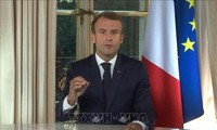 Presidente francés rechaza acto violento de manifestantes de “chalecos amarillos”