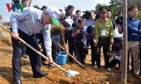 Máximo dirigente político de Vietnam visita provincia de Yen Bai