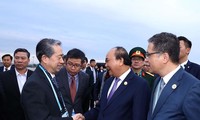 Premier de Vietnam llega a Hanói, después del exitoso viaje a China para participar en Foro de la Franja y la Ruta 