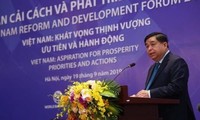 Efectúan foro sobre la reforma de Vietnam