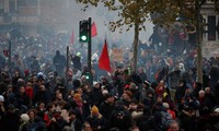 Francia busca medidas para crisis de paro en el país
