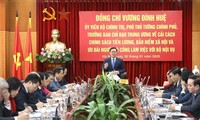 Vicepremier vietnamita orienta la reforma salarial de funcionarios públicos y fuerzas armadas