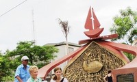 Triciclo de Hue embellece rasgos culturales de la antigua capital de Vietnam   