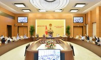 Comité Permanente de la Asamblea Nacional de Vietnam sigue con debates importantes
