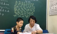 La clase especial de una anciana maestra en Hanói
