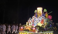 Los seguidores de Cao Dai celebran su festival anual más grande