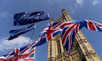 Negociaciones entre el Reino Unido y la UE corren peligro de colapsar