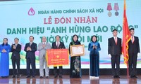 Banco de Políticas Sociales de Vietnam recibe el título de “Héroe del Trabajo en el período de Renovación”