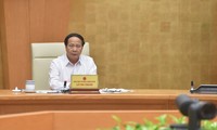 Vicepremier vietnamita destaca importancia de garantizar la circulación de mercancías y restablecer la producción 