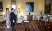 Embajador vietnamita presenta credenciales a la reina Isabel II 