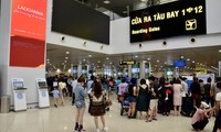 Vietnam considera reanudar los vuelos comerciales internacionales