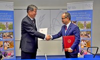 Firma del acuerdo de cooperación entre Vietnam y la AIEA