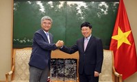 Viceprimer ministro reitera voluntad de facilitar que firmas surcoreanas amplíen su inversiones