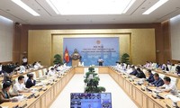 Primer ministro de Vietnam preside conferencia sobre desarrollo de vivienda social