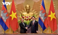 Presidente del Parlamento recibe a su homólogo camboyano