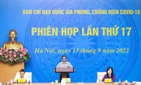 Premier de Vietnam preside reunión gubernamental sobre la prevención del covid-19