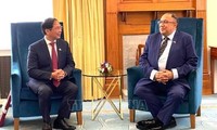 Presidente del Parlamento neozelandés aprecia relaciones con Vietnam