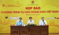 Entregan premio a los agricultores vietnamitas más destacados de 2022