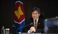 ASEAN y China debaten segundo borrador del Código de Conducta de las Partes Concernientes en el Mar del Este