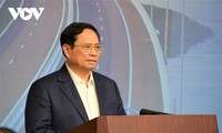Premier de Vietnam pide mentalidad innovadora para implementar proyectos de tráfico
