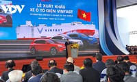 Primer lote de automóviles eléctricos de VinFast llega al mercado extranjero