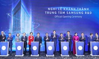 Premier Pham Minh Chinh pide a Samsung que considere a Vietnam una base estratégica global