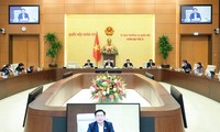 Parlamento de Vietnam analiza la revisión de la Ley de Recursos Hídricos