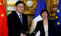Francia y China unidas para promover relaciones económicas más equilibradas