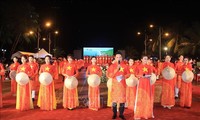 Promueven el Ao Dai en el marco del Festival del Mar Nha Trang - Khanh Hoa 2023