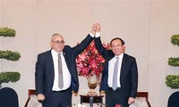 Dirigente de Ciudad Ho Chi Minh recibe a delegación cubana