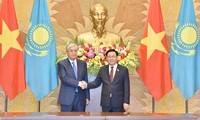 Vietnam y Kazajstán impulsan la cooperación multifacética
