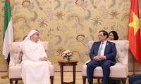 Vietnam y Emiratos Árabes Unidos fortalecen cooperación en recursos humanos