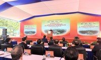 Premier vietnamita lanza proyecto de construcción de la autopista Dong Dang- Tra Linh