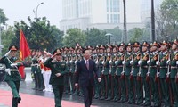 Presidente de Vietnam trabaja con grupo Viettel