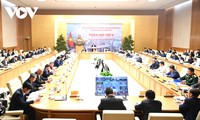 Primer Ministro de Vietnam preside reunión sobre importantes proyectos de transporte