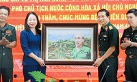 Vicepresidenta de Vietnam visita el Hospital Militar 175