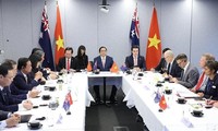 Premier Pham Minh Chinh visita organización australiana de investigación científica