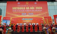 Inauguran Exposición Internacional VIETBUILD Hanói 2024